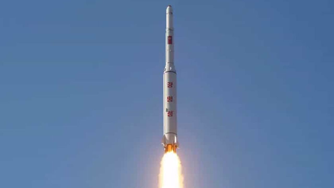 Kuzey Koreli yetkililer açıkladı: Casus uydu fırlatmanın ikincisi de başarısız
