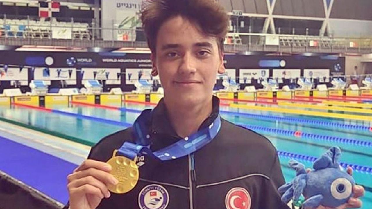 Milli yüzücü Kuzey Tunçelli, dünya şampiyonu oldu