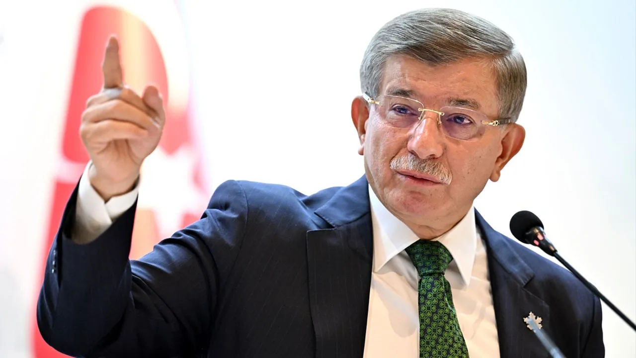 Davutoğlu: İsrail büyükelçisi derhal Türkiye'den gönderilmelidir