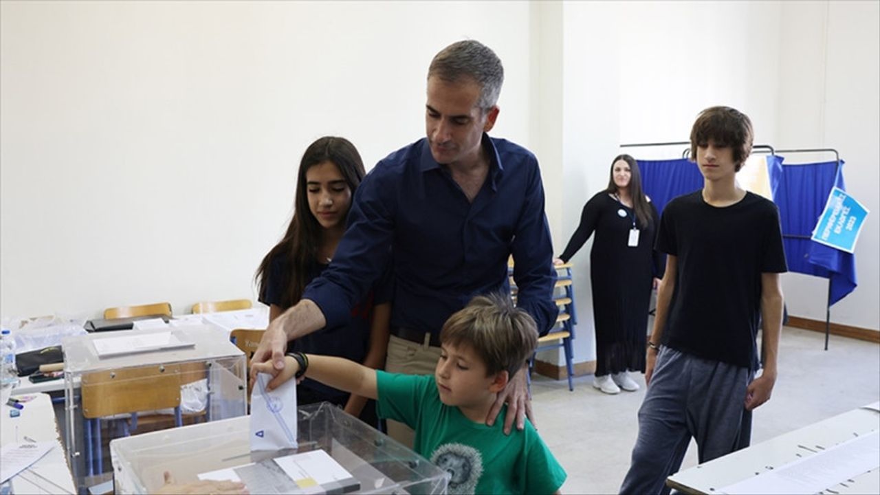 Yunanistan'da yerel seçimlerin 2'inci turu: İktidar partisi Atina'yı kazanamadı