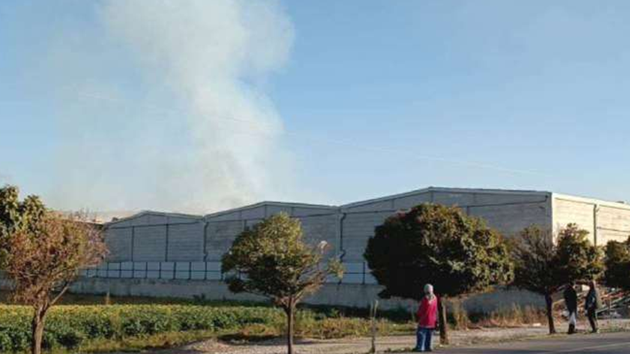 Kahramanmaraş'ta fabrika yangını! Ekipler müdahale ediyor