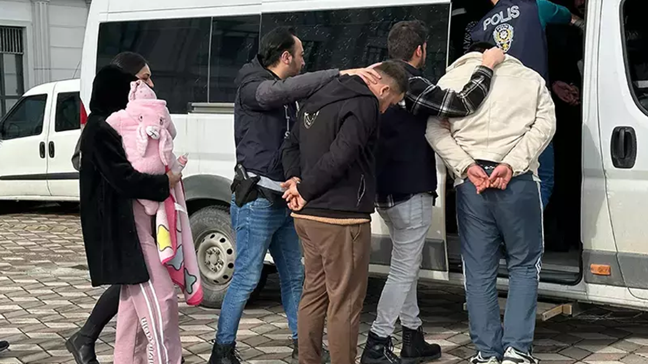 Kocaeli'de fuhuş operasyonu! Yabancı uyruklu 12 kadın kurtarıldı