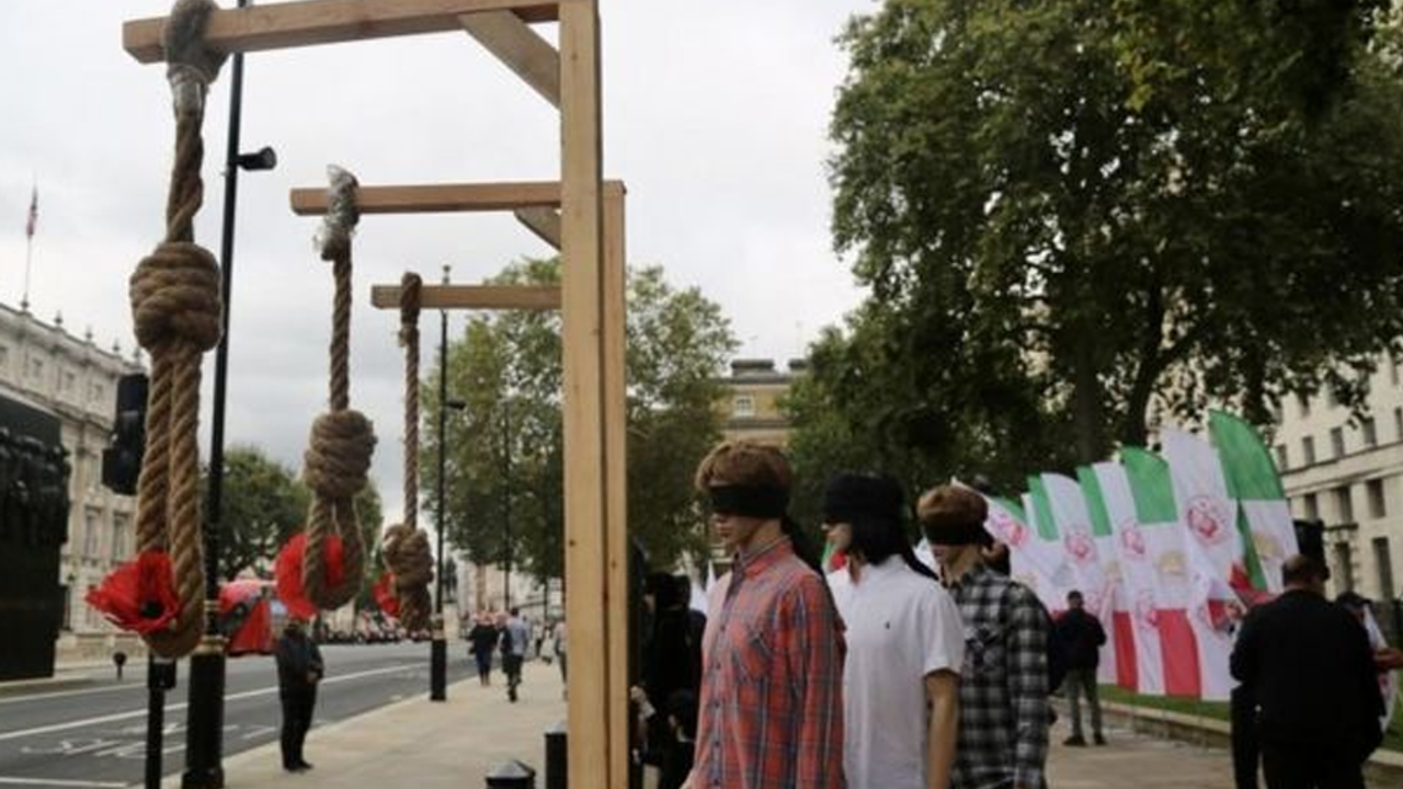 İran'da 14 soygun yapan 5 suçlu idam edildi