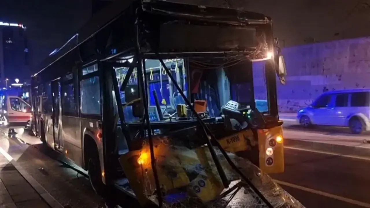 Şişli'de İETT otobüsü kaza yaptı: 9 yaralı