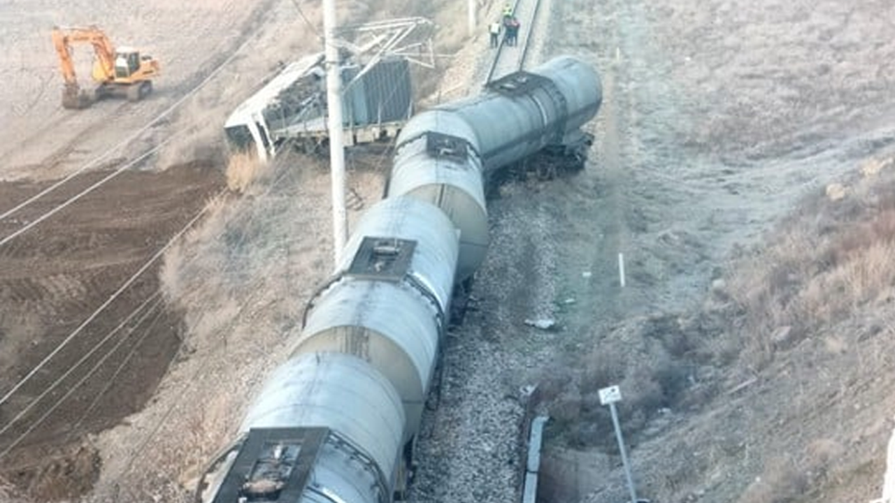 Kırıkkale'de tren kazası: 2 kişi yaralandı