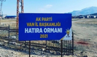 AK Parti'nin 'ağaçsız' hatıra ormanı alay konusu oldu: Ormana bak maaşallah!