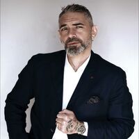 Doç. Dr. Cenk Tevet