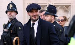David Beckham 12 saat sıra bekledi