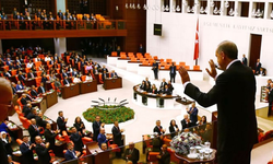 AK Parti'nin 'başörtüsü teklifi' çıkmazda: İYİ Parti ve HDP'den ses yok