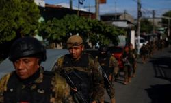 Hedef suç çeteleri: El Salvador’da 10 bin asker şehre indi 