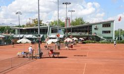 Tarihi Tenis Kulübü yıkıldı!
