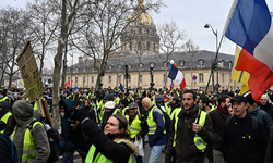 Fransa’da parlamento dışında protestolar yasaklandı