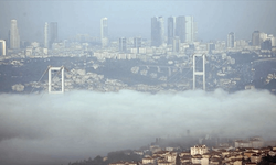 İstanbul'da yoğun sis deniz ulaşımını durdurdu