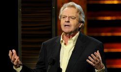 ABD'li ünlü talk show sunucusu Jerry Springer hayatını kaybetti
