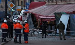 St. Petersburg'daki bir kafeye bombalı saldırı!