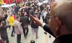 Kılıçdaroğlu 'bozkurt selamına' karşılık verdi