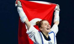 Merve Dinçel'den Dünya Tekvando Şampiyonası'nda altın madalya