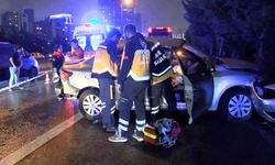 Ümraniye'de otomobil minibüse çarptı: 1 ölü, 2 yaralı