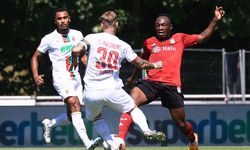 Hakem Beşiktaş - Augsburg maçını erken bitirdi