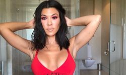 Hamile Kourtney Kardashian bikinili pozları!