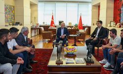 Kılıçdaroğlu Fethi Şahin'in ailesiyle görüştü