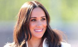 İngiliz Kraliyeti Meghan Markle'ın karakterinin o kelimeyi söylemesini yasakladı