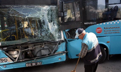 Kahramanmaraş’ta halk otobüsleri kafa kafaya çarpıştı: 9 yaralı