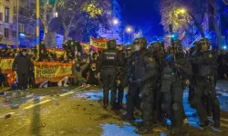 İspanya’da ayrılıkçı Katalanların affını içeren yasa taslağı protesto edildi
