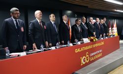 Dursun Özbek: Galatasaray'ı ayrıştıran her konunun karşısında dimdik ayakta durmamız lazım