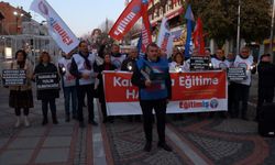 Edirne'de, 'kalıcı yaz saati' uygulamasına gemici fenerleriyle protesto