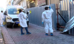 Beyoğlu'nda 5 katlı boş binanın girişinde erkek cesedi bulundu