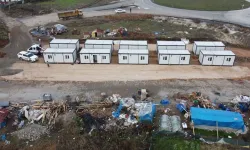 Edirne'de su baskını tehdidi nedeniyle 21 aile konteynerlere yerleştirildi
