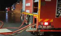 Malatya'da seyir halinde yanan otobüs kül oldu