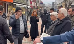 Teröre karşı basın açıklaması yapan CHP İl Başkanı'nın üstüne yürüdü