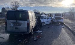 Sivas'ta, 10 aracın karıştığı zincirleme kazada 1 yaralı