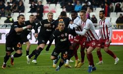 Galatasaray Sivasspor deplasmanından 1 puanla döndü: 1-1