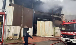 Ataşehir'de 3 iş yerinde yangın: Çevre sakinleri tepki gösterdi