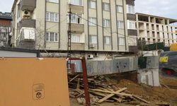 Üsküdar'da istinat duvarı çöktü, mahalle sakinleri deprem sandı