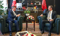 CHP Lideri Özgür Özel, Ahmet Davutoğlu ile görüştü