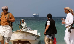 Hindistan Donanması, Umman Denizi'ne savaş gemisi gönderdi