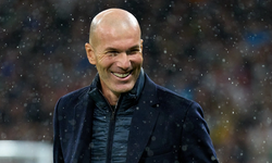 Futbol efsanesi Zidane, Cezayir'in teklifini reddetti