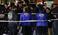 ABD karıştı! New York metrosunda silahlı saldırı: 1 ölü 5 yaralı