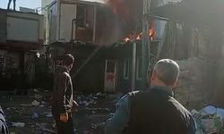 Maltepe'de geri dönüşüm tesisinde işçilerin kaldığı konternerde yangın