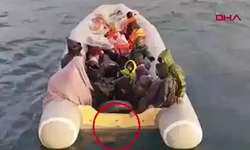 Çanakkale'de lastik botta sürüklenen 24 kaçak göçmen kurtarıldı