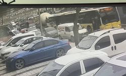 Sultangazi'de beton mikseri otobüse çarptı: 5 yaralı