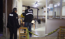 Adana'da kahvehaneye silahlı saldırı: Yaralılar var
