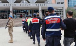 Edirne'de yurt dışına kaçmaya çalışan 14 terör şüphelisi yakalandı