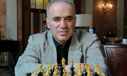 Satranç dehası Kasparov, Rusya'da teröristler listesine girdi