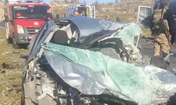Mardin'de TIR ile otomobil çarpıştı: 1 ölü, 1 yaralı