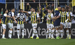 Fenerbahçe dev derbide hata yapmadı: 2-1